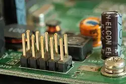 Штыри, предназначающиеся для подключения шлейфа, а НЕ джамперов