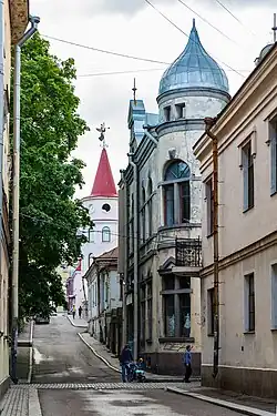 Угловое здание с башенкой — «Чёртова церковь»