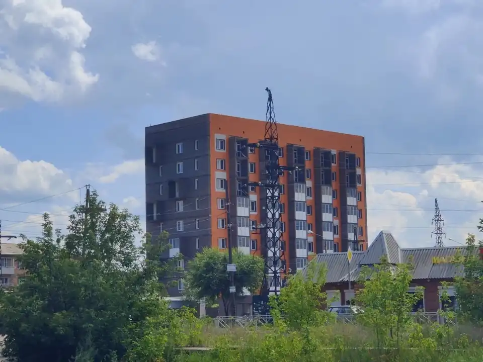 Девятиэтажный жилой дом. Самое высокое здание в Берёзовке