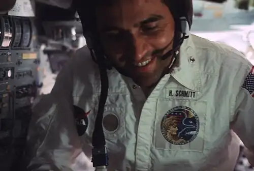 Шмитт в кабине «Америки»
