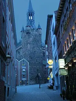 Одна из узких улочек Ахена, недалеко от Ратушной площади