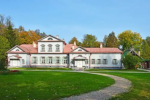 Усадебный дом