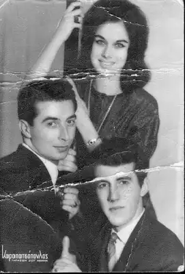 Группа Adam's Boys. Сверху вниз Кука (Κούκα), Никос Адамас, Василис Цаварас