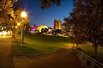 Ночной парк