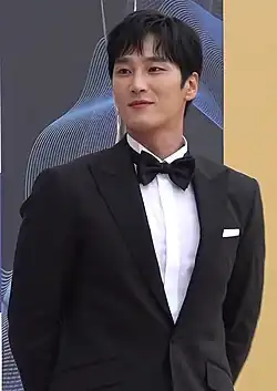 Ан Бохён на премии «Голубой дракон», 2022 год