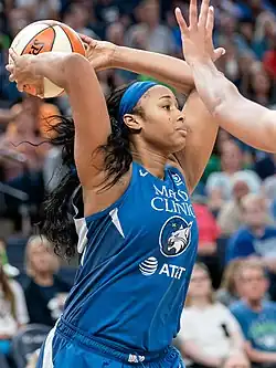 Элейна Коутс в игре за «Миннесота Линкс» против «Лас-Вегас Эйсес» (1 июня 2019 года)