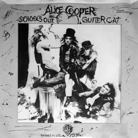 Обложка сингла Alice Cooper «School’s Out» (1972)