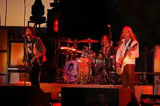 Alice in Chains в Сентябре 2007. Л-П: Уильям Дюваль, Шон Кинни и Джерри Кантрелл