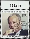 почтовая марка ФРГ, посвящённая В. Брандту. 1993 100 пф (Sc #1819)