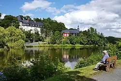 Замок, церковь и пруд в Штиге