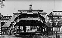 Одна из первых эстакадных станций на Манхэттене