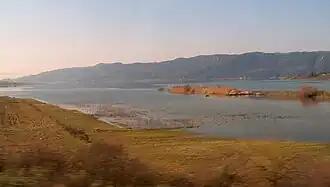 Вид на озеро весной 2005 года