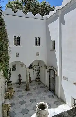 Внутренний двор