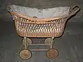 Плетённая детская коляска. Франция, 1920 год