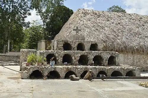 Древнее кладбище в Кауа