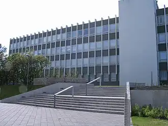 Ауднагардюр[англ.], здание института в комплексе Университета Исландии