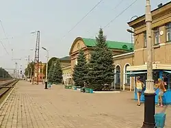 Вид с первой платформы на станцию Бахмут