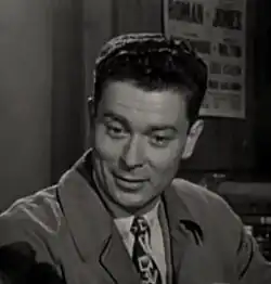 Артур Франц в трейлере фильма «Снайпер» (1952)
имя при рождении = Артур Софилд Франц