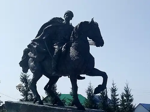 Конный памятник Шаймуратову на родине генерала