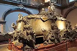 Саркофаг императрицы Марии Терезии и её мужа императора Франца I Стефана Лотарингского. Бронза. 1751—1772. Императорский склеп, Капуцинеркирхе, Вена