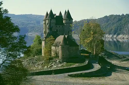 Вид комплекса с северной стороны.