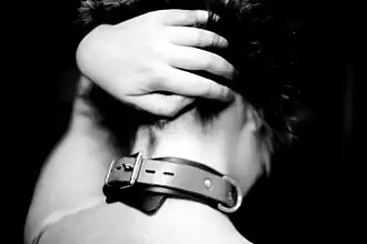 Ошейник на женщине как элемент БДСМ-культуры