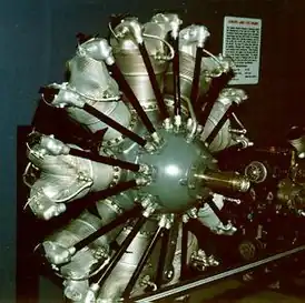 На снимке двигатель модификации BMW 132E