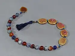 Незамкнутые в кольцо бахаистские чётки