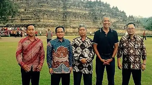 Бывший президент США Барак Обама в Боробудуре