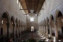 Вид на контрфасад