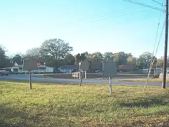 Информационные стенды на поле боя у Эдейрнсвилля