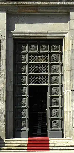 Здание Аграрного банка — деталь