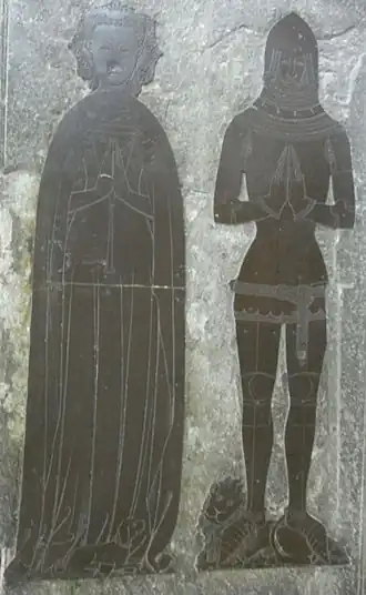 Бронзовые брассы Томаса Беркли и Маргарет Лайл с надгробия в церкви Св. Марии в Уоттон-андер-Эдж