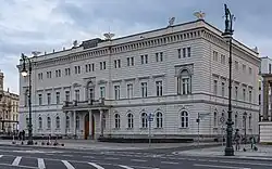 Здание военной комендатуры «Под липами» (Унтер-ден-Линден) в Берлине.