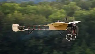 Восстановленный Blériot XI в полёте, 2013 год