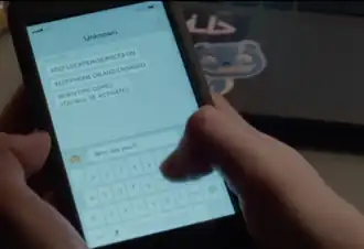 Таинственный хакер шантажом заставляет Кенни ждать, пока он не «активируется».