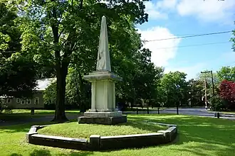 Монумент посвящённый сражению при Блади-Брук