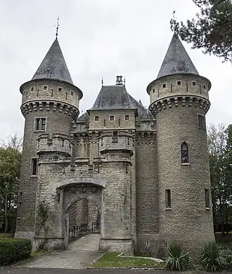 Вид замка с восточной стороны