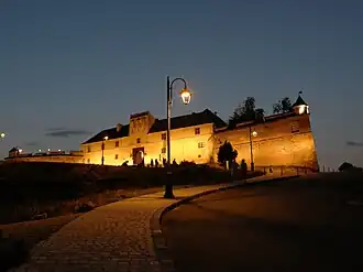 Вид замка в тёмное время