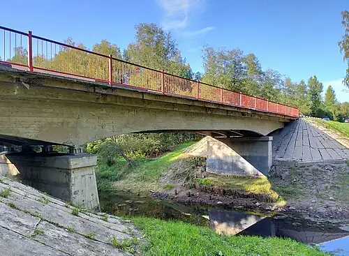 Мост через реку на пересечении с автодорогой А181