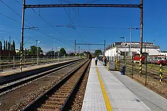 Вокзал станции Брно-Нижний с временными платформами для пассажиров (2017)