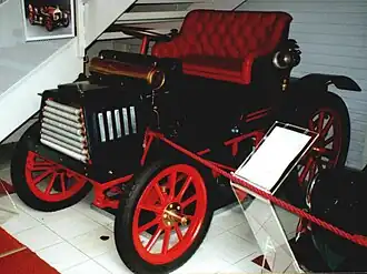 Первая модель автомобиля марки Бруо, 1898 год