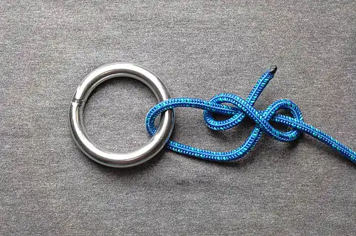 Незатянутый лисель-галсовый узел на рыме