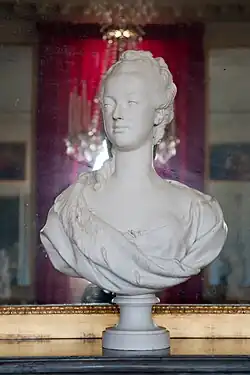 Мария-Антуанетта. 1775. Мрамор. Малый Трианон, Версаль
