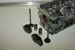 ГБЦ Ford CVH с клапанами, рокерами и гидравлическими толкателями