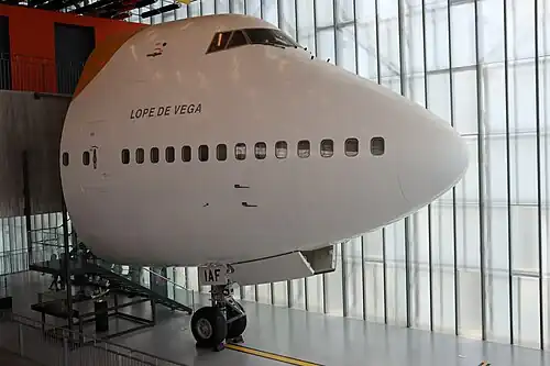 передняя часть фюзеляжа «Лопе де Вега», самолёта Boeing 747 авиакомпании Iberia