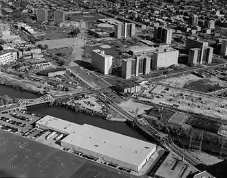 Фотография жилого комплекса Кабрини-Грин с высоты птичьего полёта, сделанная в 1999 году