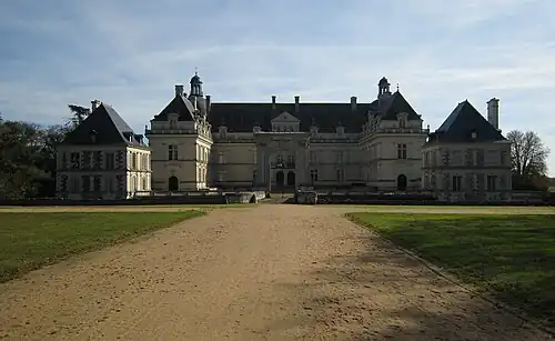 Общий вид фасада комплекса