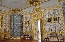 Китайская гостиная Александра I с шёлковыми обоями в китайском стиле. Екатерининский дворец, Царское Село