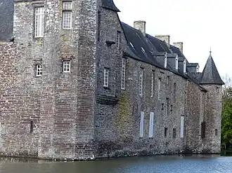 Восточное крыло комплекса